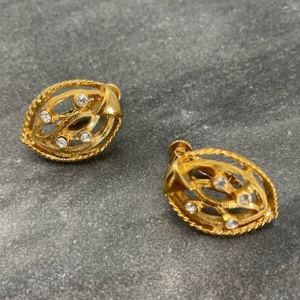 Vintage Gold Clip On Crystal Earrings